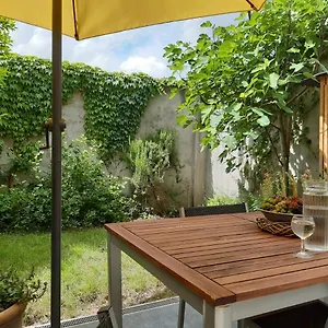 Quiet In Near Parc - Intermezzo - Business & Leisure Bed & Breakfast